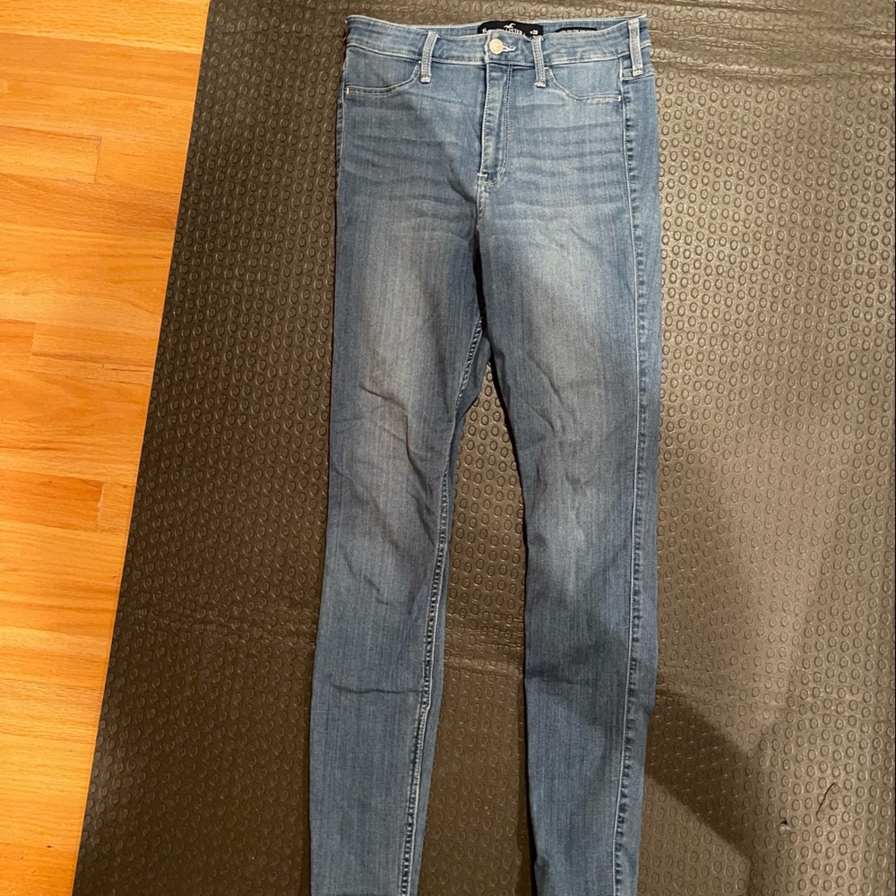Hollister High Waisted Full Length Super Stretch Jeans